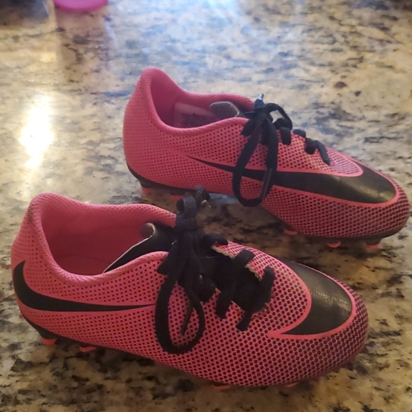 Nike Soccer spikes - Picture 3 of 7